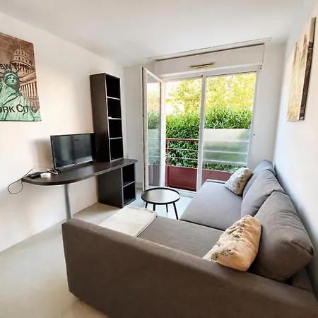 T2 Agreable Et Parking Prive Proche Zenith & Polyclinique Saint-Herblain
